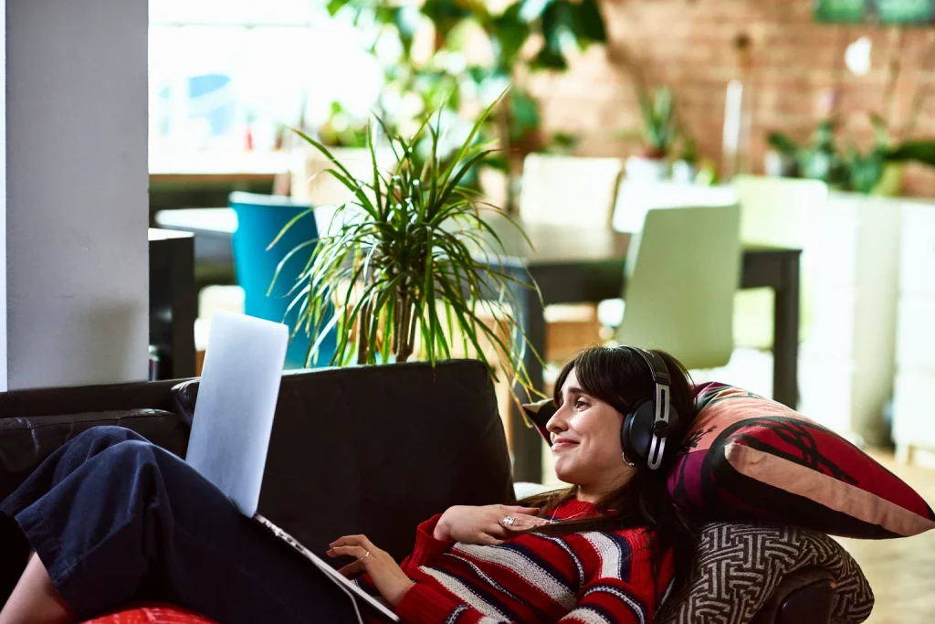 Zoom: The Software Stock That Escaped The Crash (NASDAQ:ZM) Zoom: The Software Stock That Escaped The Crash (NASDAQ:ZM)