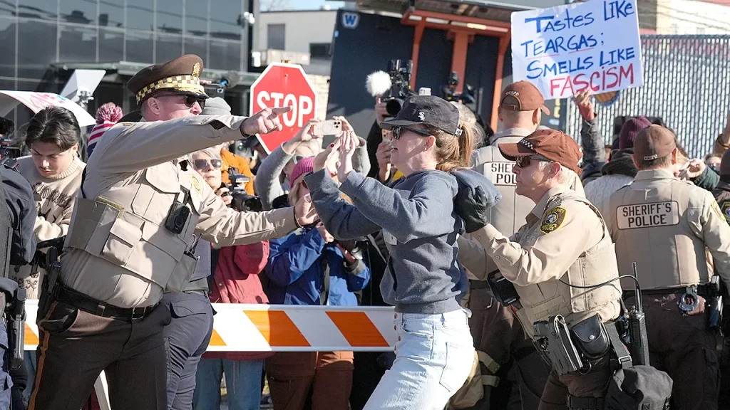 120+ House Democrats back Jayapal immigration detention reform bill