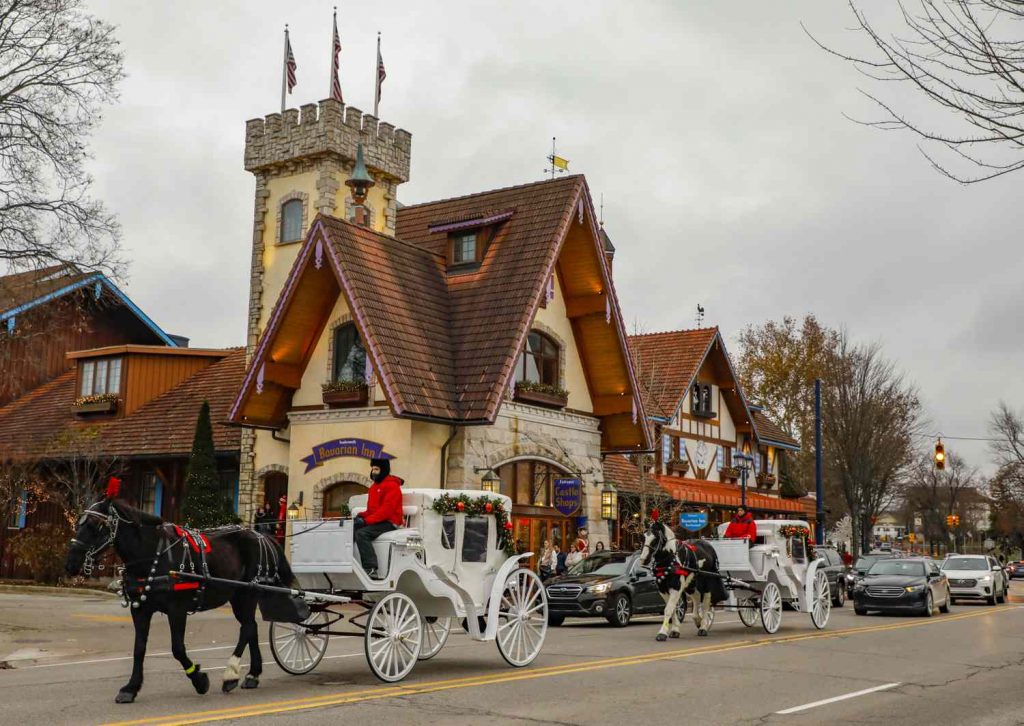 5 Small Towns With the Best Christmas Spirit That Make Retirement More Cheerful