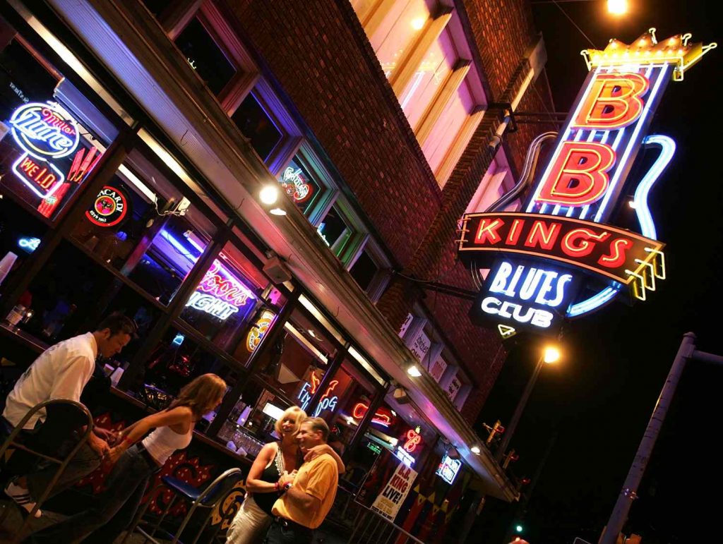 5 Top Retirement Destinations for Music Lovers Offering Vibrant Scenes and Affordable Living 5 Top Retirement Destinations for Music Lovers Offering Vibrant Scenes and Affordable Living