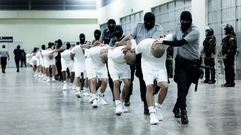 '60 Minutes' segment airs in Canada, spreads online