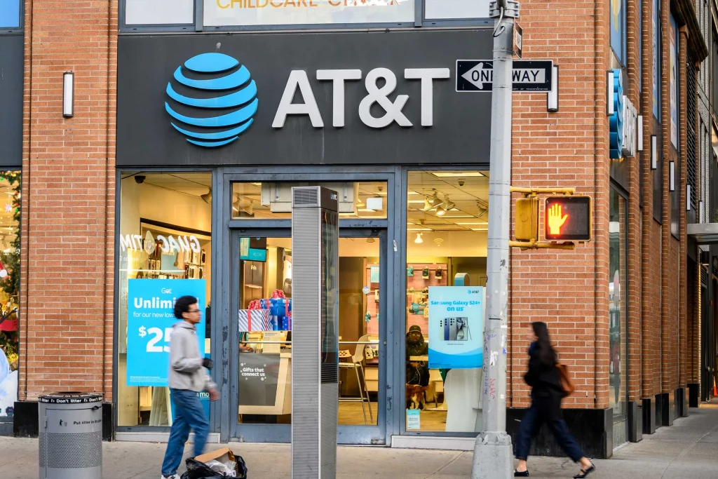AT&T Extends Data Breach Settlement Deadline to Dec. 18 AT&T Extends Data Breach Settlement Deadline to Dec. 18