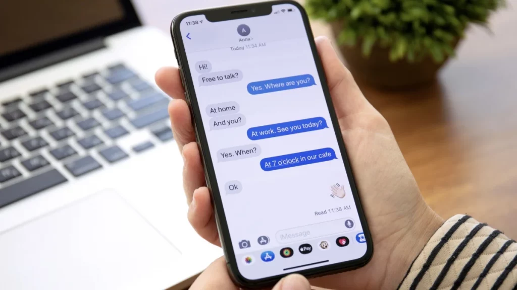 Apple’s Latest iOS Update Includes a New Way to Receive Notifications Apple's Latest iOS Update Includes a New Way to Receive Notifications