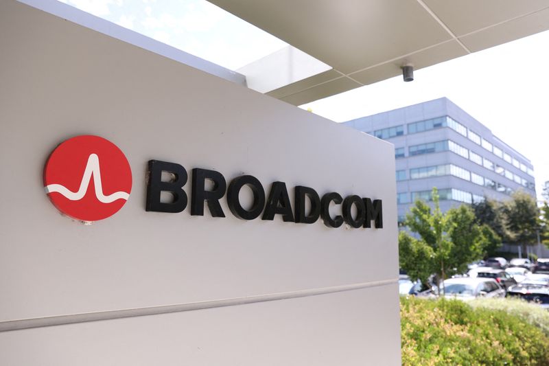 Broadcom sees dip in quarterly margins due to AI, shares fall Broadcom sees dip in quarterly margins due to AI, shares fall