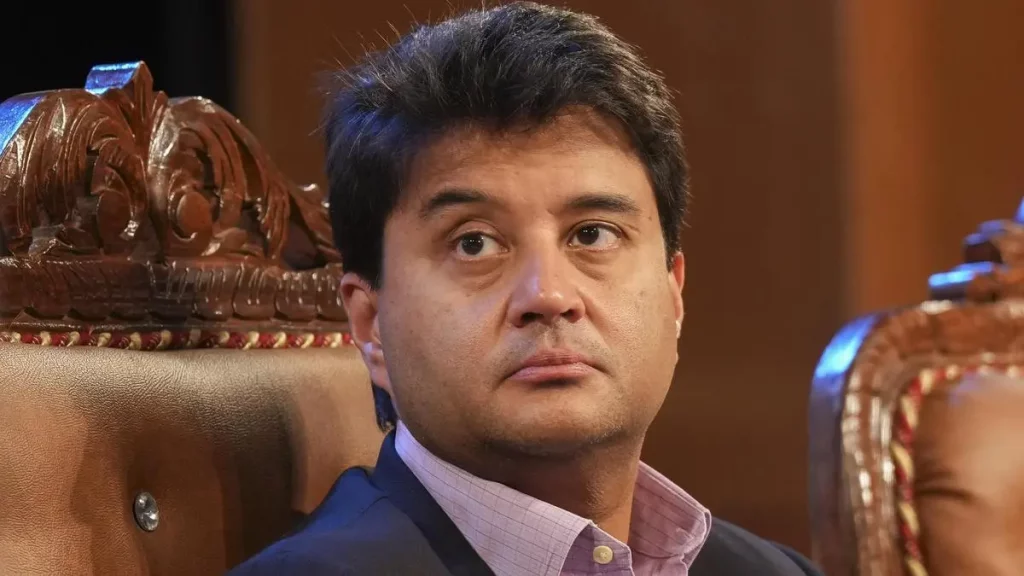 CEO of the company should be defining what the corporate strategy is: Scindia on Voda-Idea CEO of the company should be defining what the corporate strategy is: Scindia on Voda-Idea