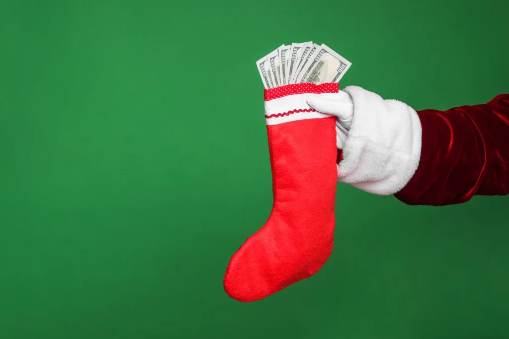 Christmas Cash Flow: 3 High-Yield Stocking Stuffers Under $10