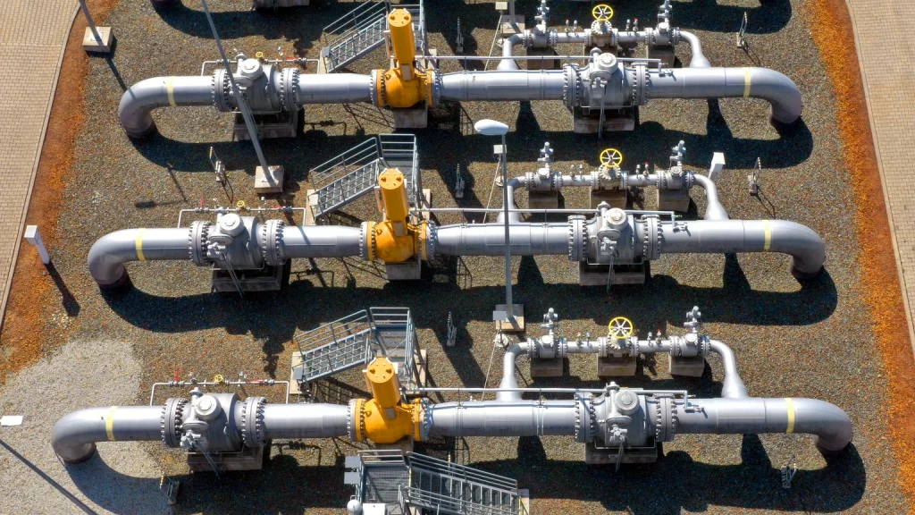 EMO: Potential Gains From Data Centers, But Unlikely To Deliver Much Price Appreciation