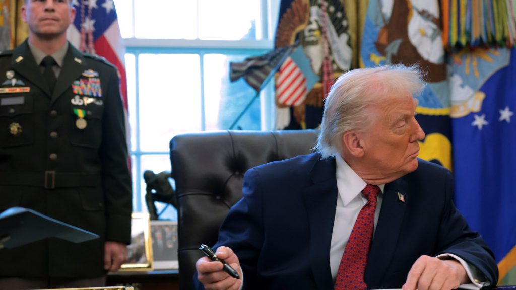 Experts say declaring fentanyl a weapon of mass destruction won’t reduce overdoses : NPR Experts say declaring fentanyl a weapon of mass destruction won't reduce overdoses : NPR