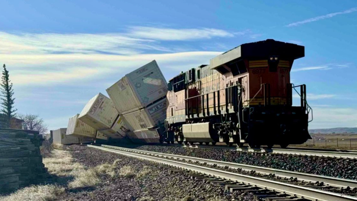 High-Winds Derail Freight Train In Wyoming High-Winds Derail Freight Train In Wyoming