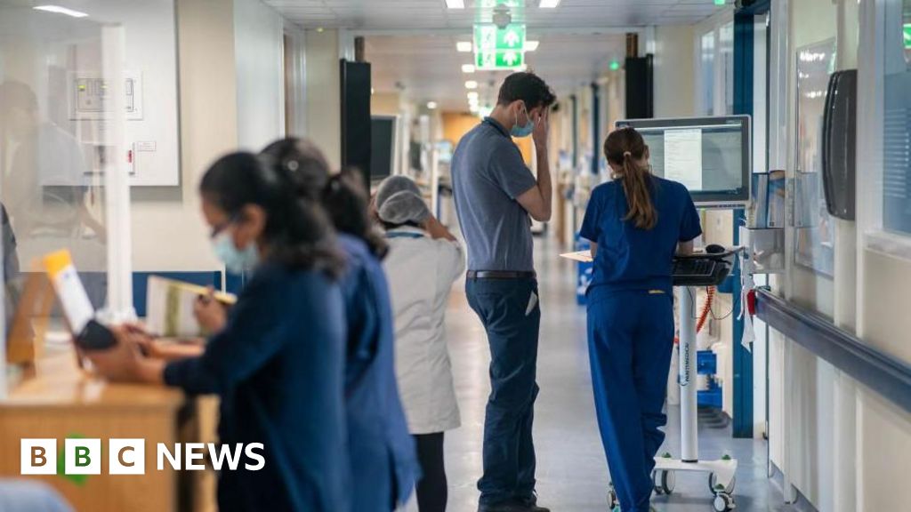 Hospitals warned end-of-life care crisis threatening treatment Hospitals warned end-of-life care crisis threatening treatment