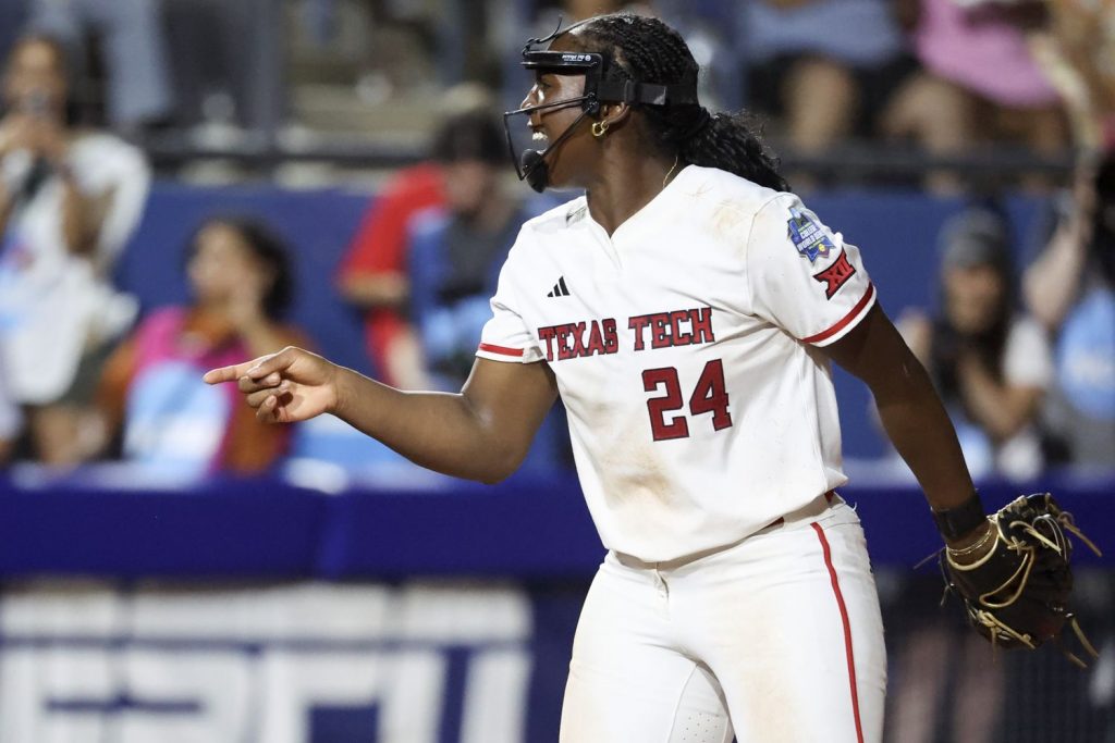 How College Athletes' Paychecks Are Changing the Game