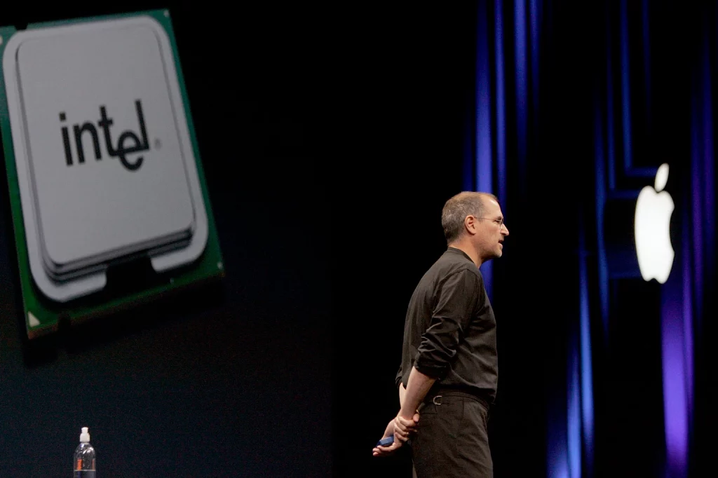 Intel's Rumored Apple Deal Won't Save The Company (NASDAQ:INTC)