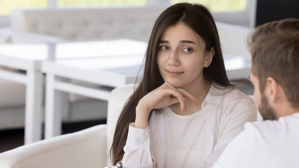 Most people think these are 5 signs of chemistry—but they're actually 'red flags'