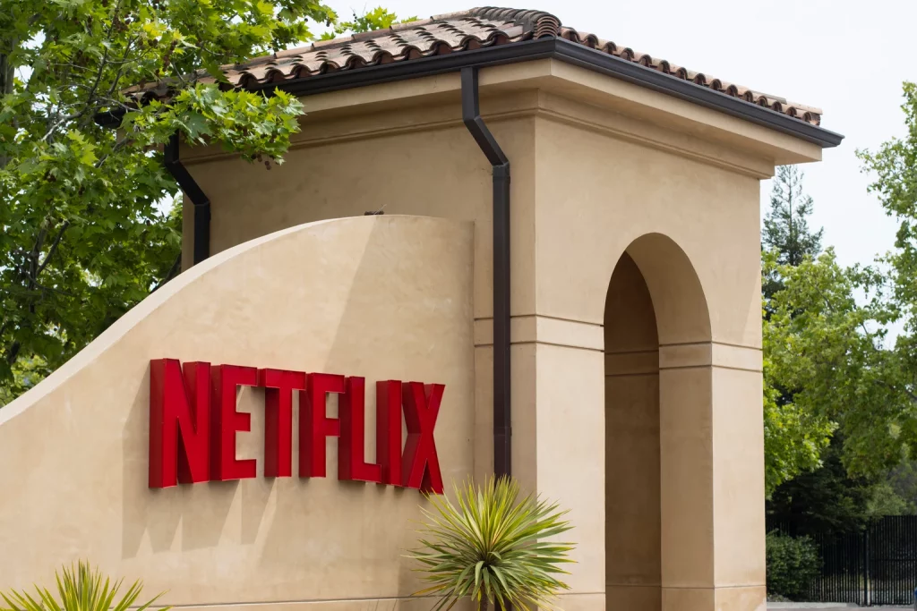 Netflix: Upgrading To Strong Buy Amid Improving Valuation And Fundamentals (NASDAQ:NFLX) Netflix: Upgrading To Strong Buy Amid Improving Valuation And Fundamentals (NASDAQ:NFLX)