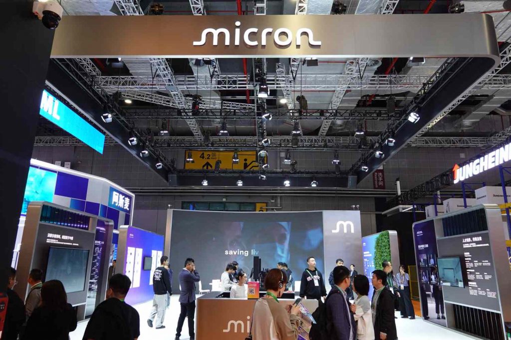 Not All AI Stocks Are Falling These Days. Micron Is Rising on Strong Earnings Not All AI Stocks Are Falling These Days. Micron Is Rising on Strong Earnings