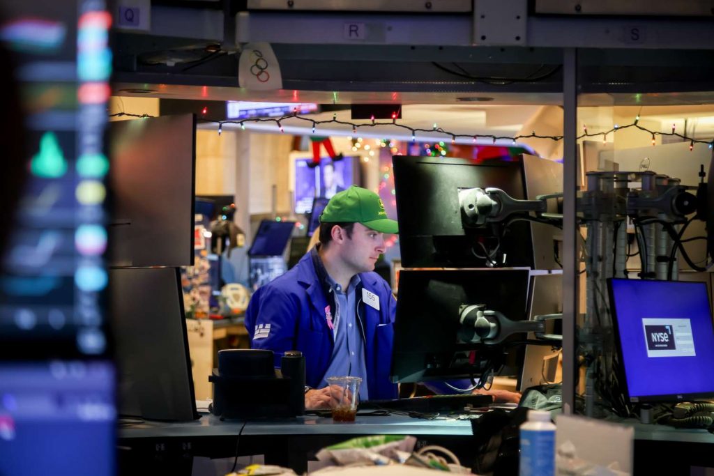 Stock Futures Point Slightly Lower Ahead of Federal Reserve Decision on Interest Rates Stock Futures Point Slightly Lower Ahead of Federal Reserve Decision on Interest Rates