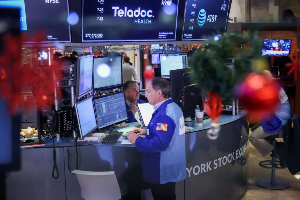 Stock Indexes Open Little Changed to End Holiday-Shortened Week; Gold, Silver Set New Record Highs