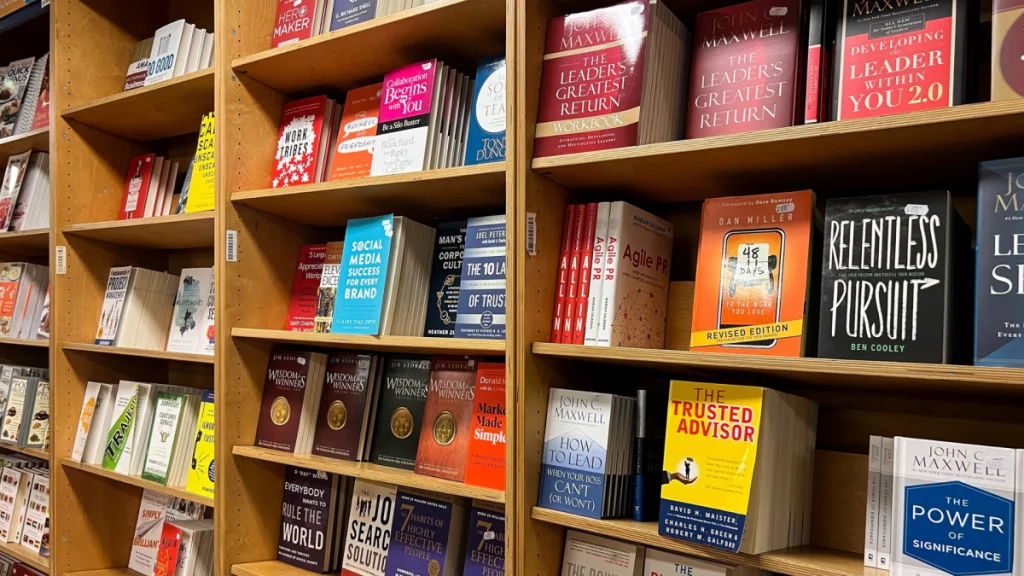 The Best Books to Read If You’re Trying to Manage Your Time Better The Best Books to Read If You're Trying to Manage Your Time Better