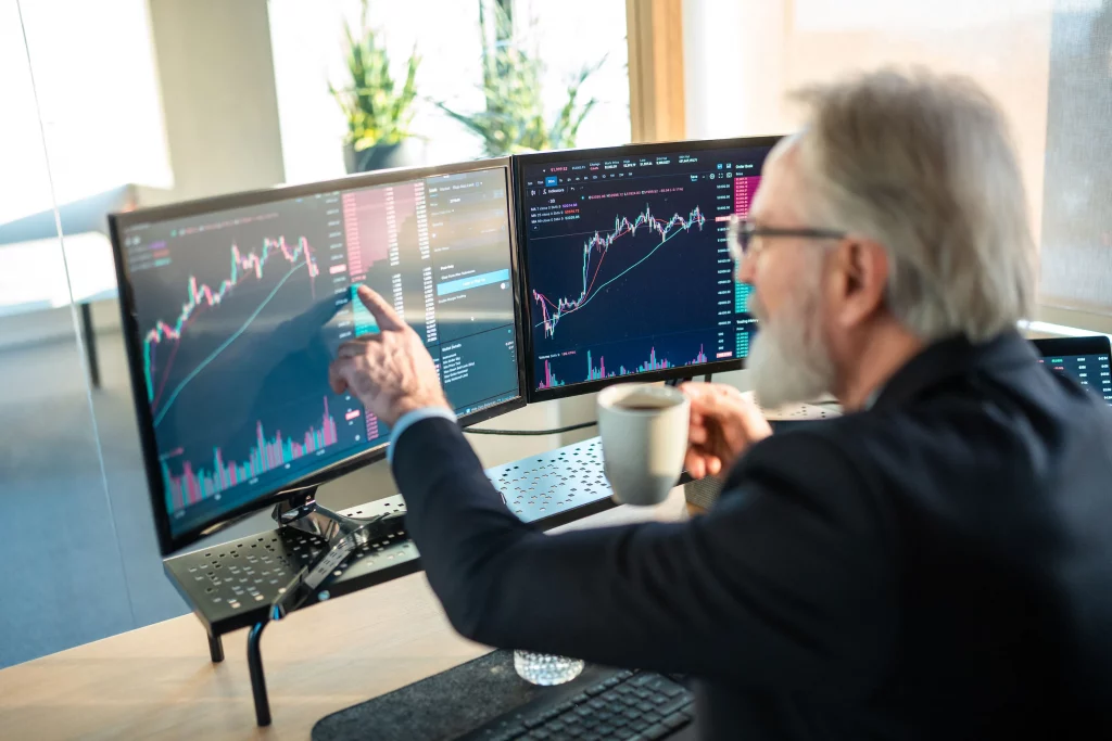 The Psychology of Wealth: How to Stay Calm When Markets Drop