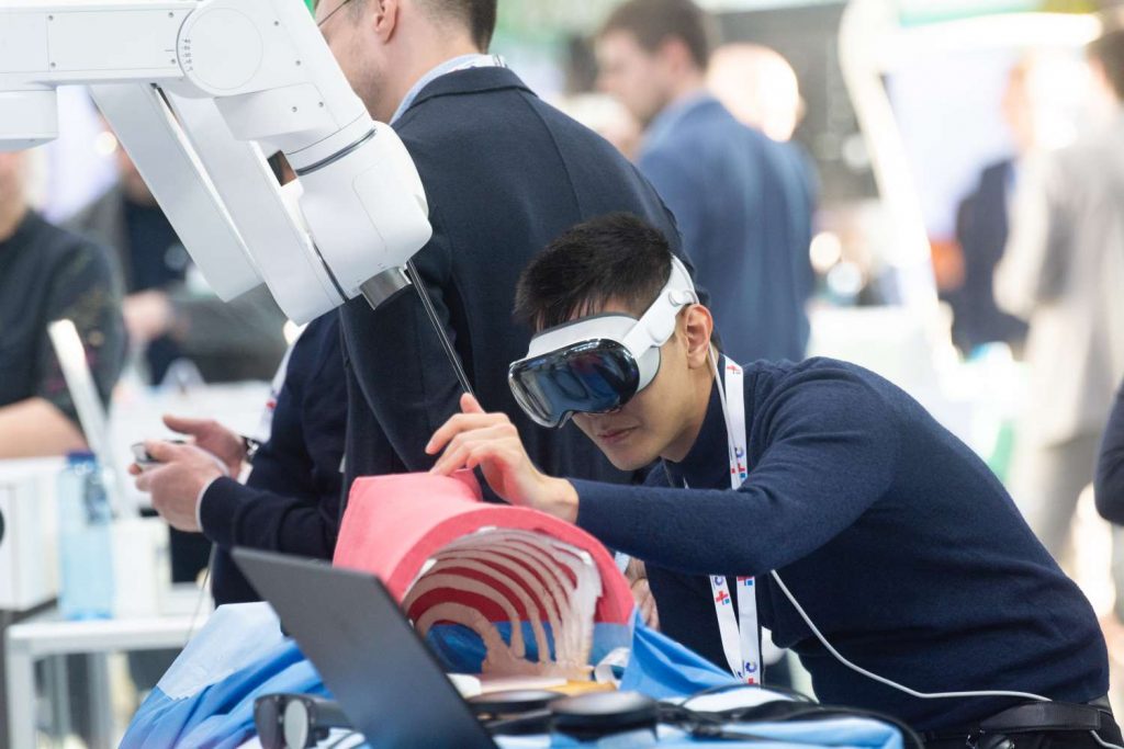 Top College Degrees That Lead to High-Paying Health Care Tech Roles