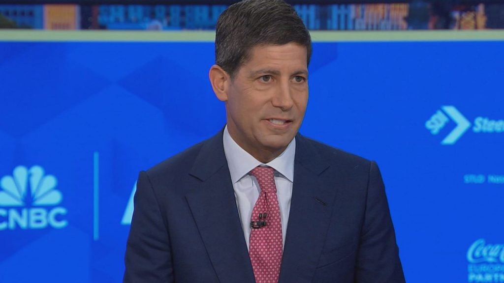 Trump says Kevin Warsh is at top of Fed chair candidate list Trump says Kevin Warsh is at top of Fed chair candidate list