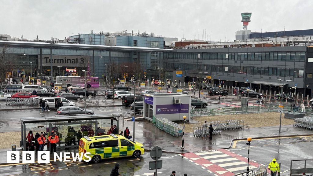 Two charged over Heathrow Airport ‘pepper spray’ attack Two charged over Heathrow Airport 'pepper spray' attack