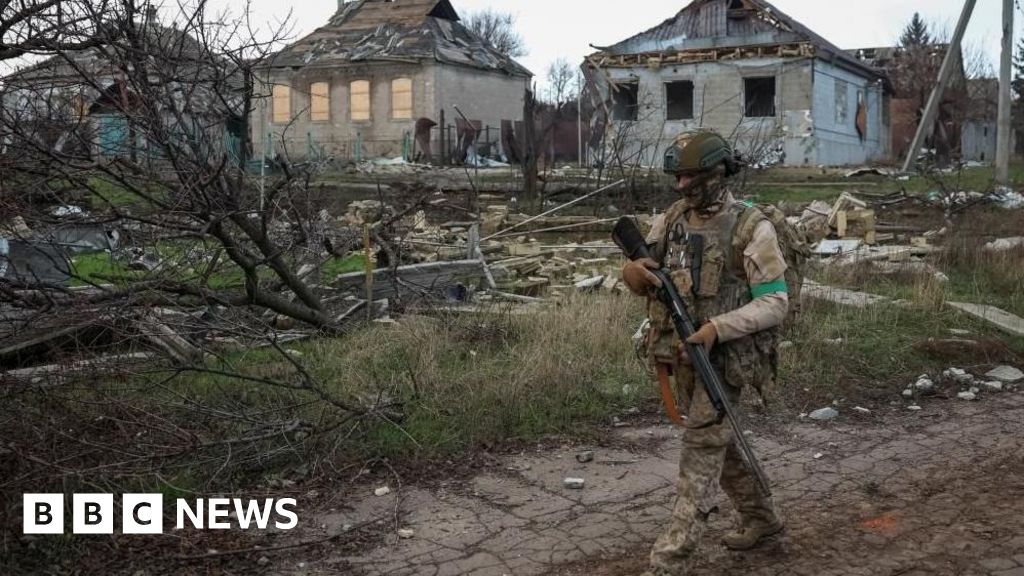 Ukraine prepares new peace plan as Zelensky rules out giving up land Ukraine prepares new peace plan as Zelensky rules out giving up land