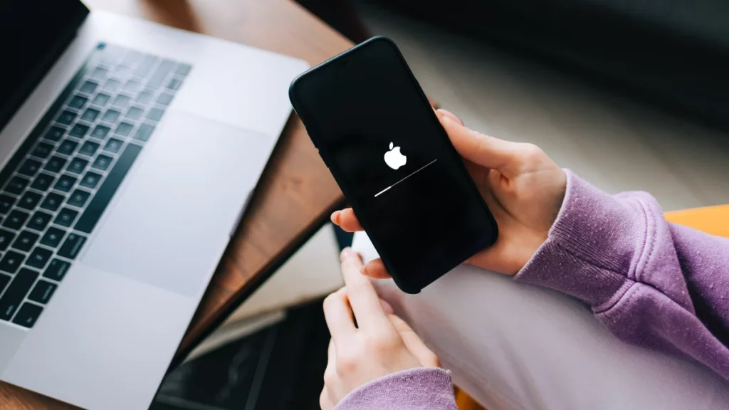 Update Your iPhone ASAP to Avoid FaceTime Scams Update Your iPhone ASAP to Avoid FaceTime Scams