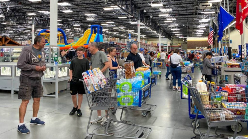Walmart sees shift in consumer behavior