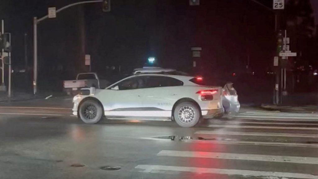 Waymo updating fleet after San Francisco blackout to improve navigation