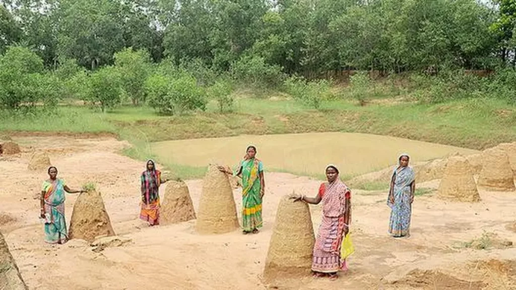 Work days up but Centre may spend less in rural job scheme