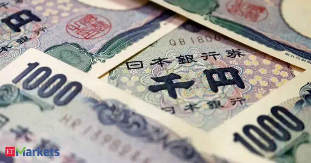 Yen weaker in thin trading as traders stay alert to intervention risk Yen weaker in thin trading as traders stay alert to intervention risk