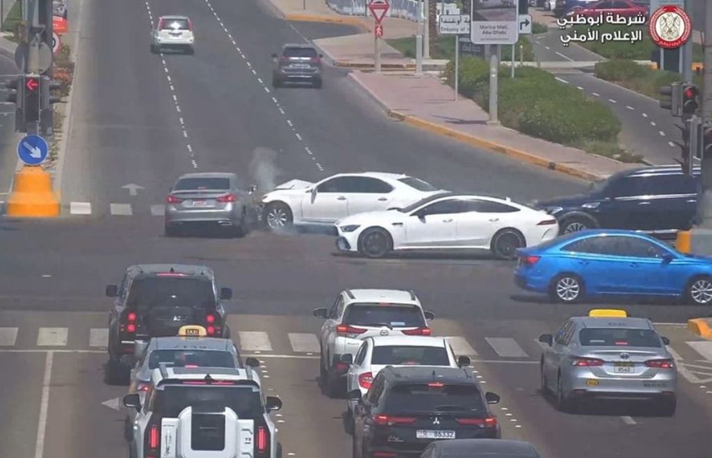 Abu Dhabi Police warn distracted drivers as red-light fines hit $13,600 Abu Dhabi Police roads