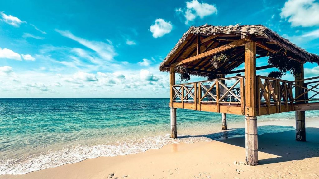 Airline to launch unusual new flight to Cayman Islands from the U.S.