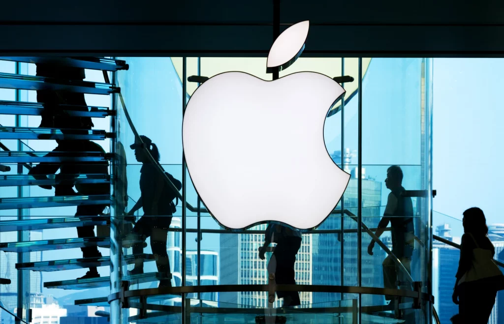 Apple Keeps Winning With Services, Cash, And Customer Loyalty (NASDAQ:AAPL)