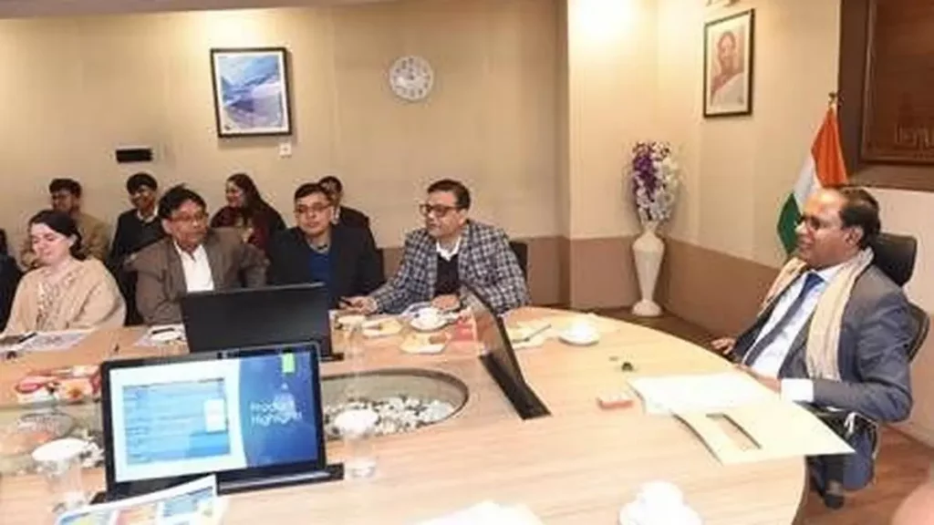 Finance ministry launches Paripoorna Mediclaim Ayush Bima for CGHS