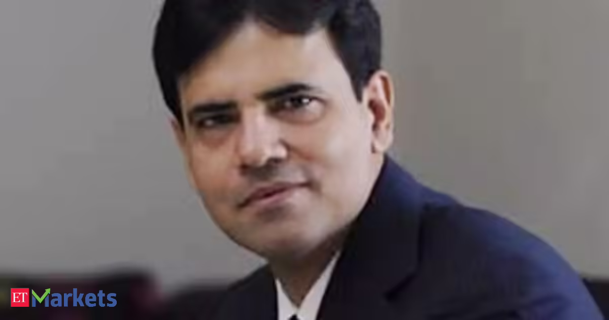 Foreign flows weigh on markets, but earnings signals offer select opportunities: Sandip Sabharwal Foreign flows weigh on markets, but earnings signals offer select opportunities: Sandip Sabharwal