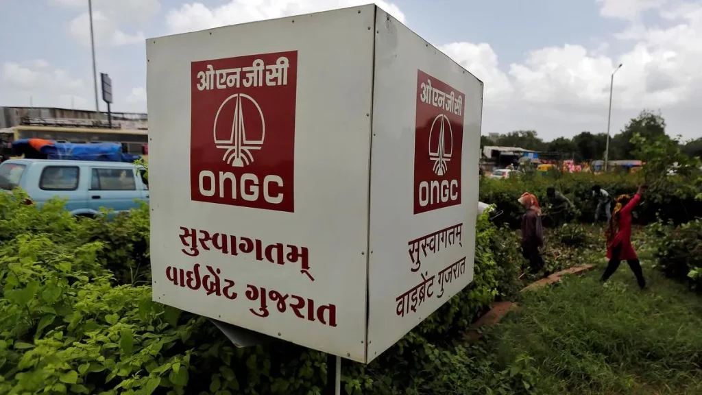 Petronet LNG, ONGC ink 5-year regasification agreement Petronet LNG, ONGC ink 5-year regasification agreement