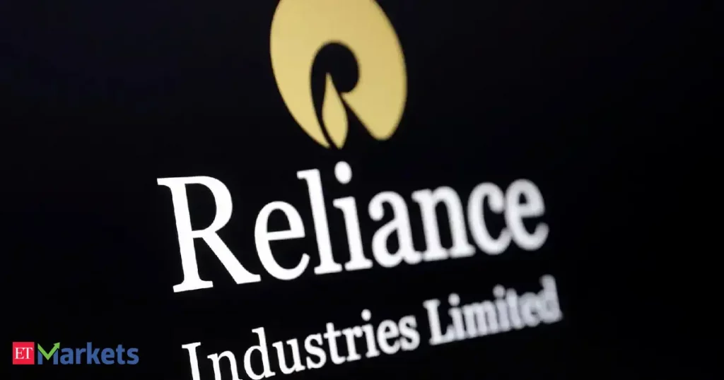 Reliance Industries shares slip 2%, down 8% in 2026. Time to buy before Q3?