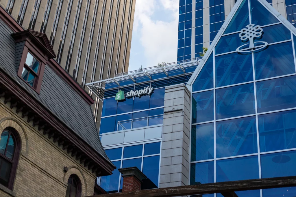 Shopify's Prospects: Why Investors Should Hold, Not Fold (NASDAQ:SHOP)
