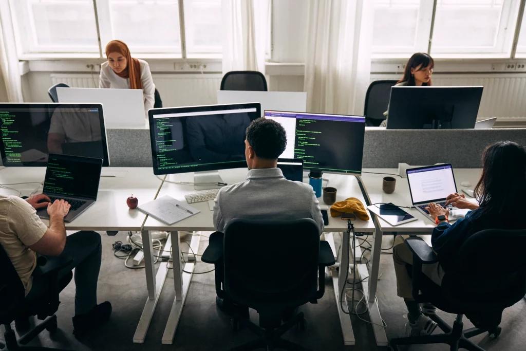 TDAQ Vs. IQQQ: How TDAQ Can Offer Superior Income And Return Potential Over IQQQ (TDAQ)