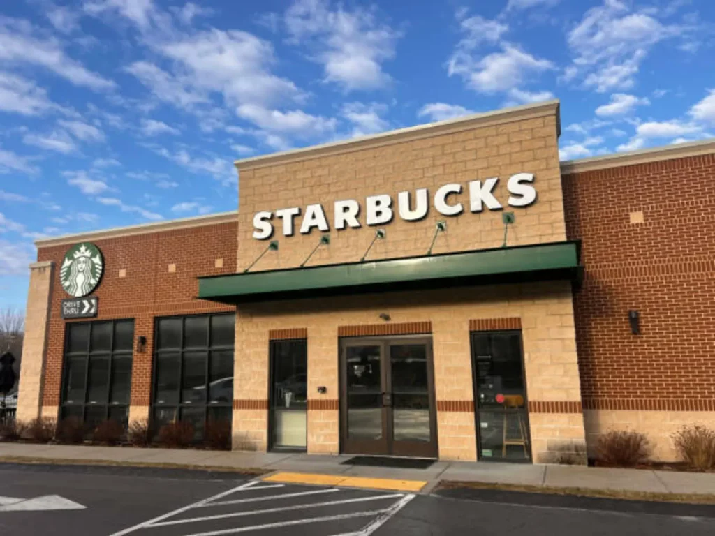 'The King Is Naked': Harsh Truths About Starbucks' Dividend (Earnings Preview) (SBUX)