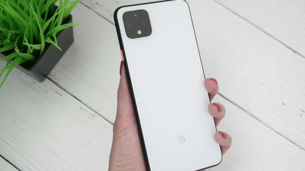 This Pixel Bug Leaked Audio to Incoming Callers, and Google’s Fix Might Not Be Enough