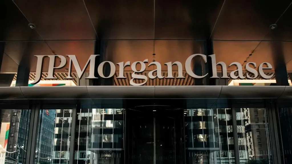 Trump sues JPMorgan Chase, Jamie Dimon for USD 5 billion over alleged debanking