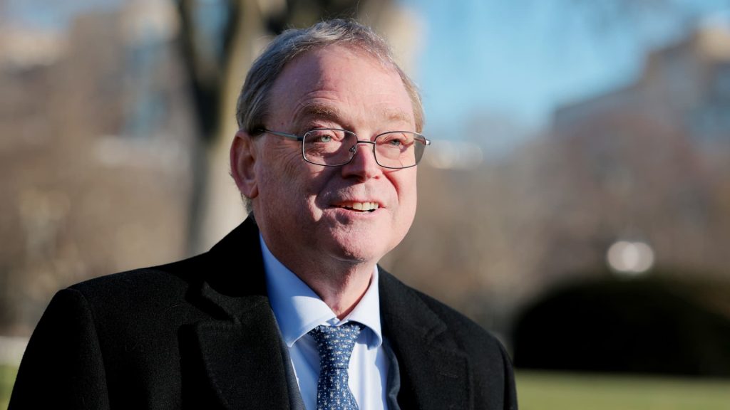 Trump will use other tariff authorities to get to ‘same place’ if Supreme Court rules against him: Hassett Trump will use other tariff authorities to get to 'same place' if Supreme Court rules against him: Hassett