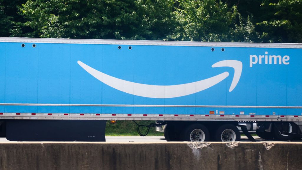 Amazon's 'sleek' $100 smartwatch is on sale for only $16 right now