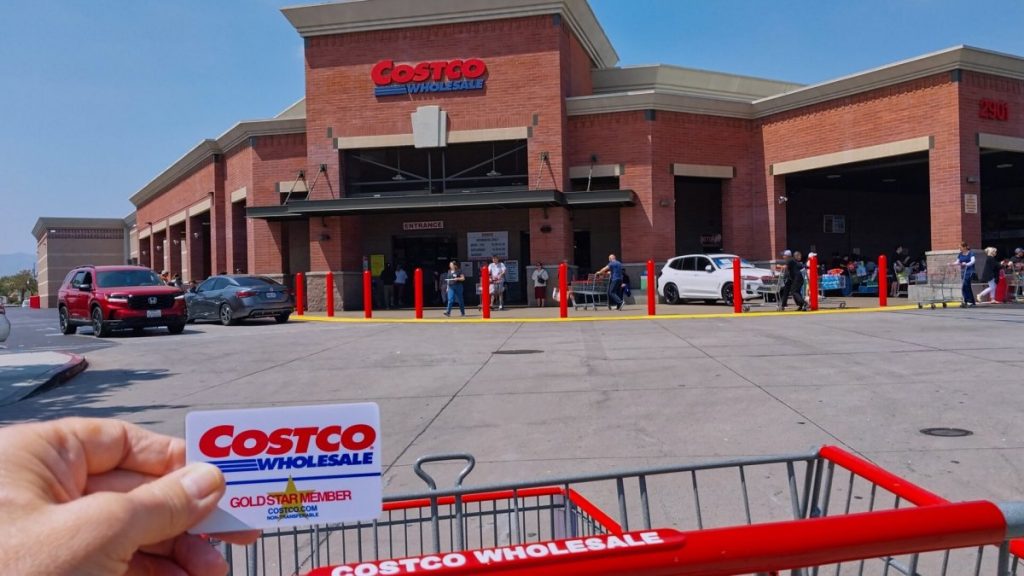 Is Costco open on Presidents Day?