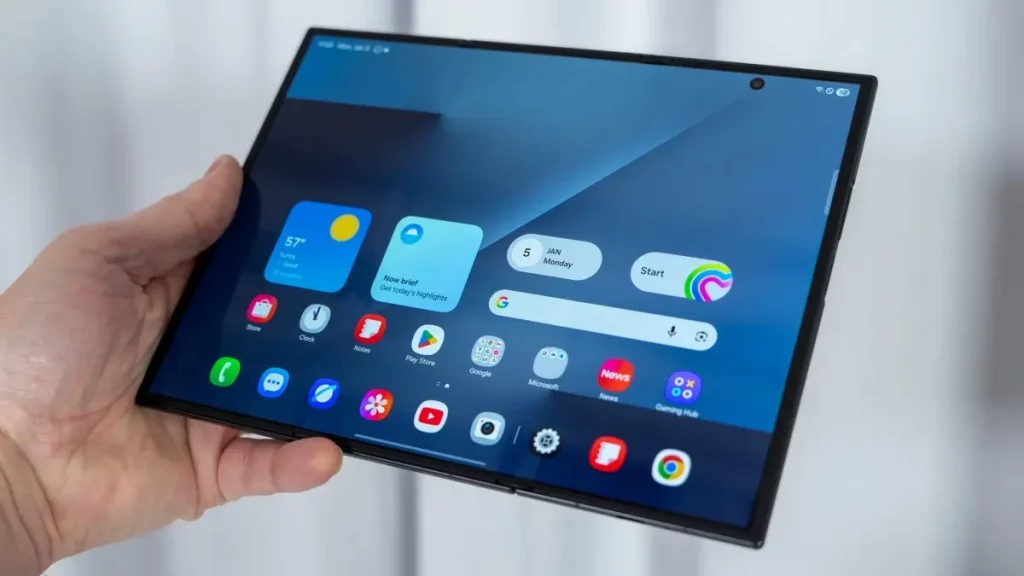Some Samsung Users Are Already Reporting Dead Screens on Their $2,900 Galaxy Z TriFold Phones Some Samsung Users Are Already Reporting Dead Screens on Their $2,900 Galaxy Z TriFold Phones