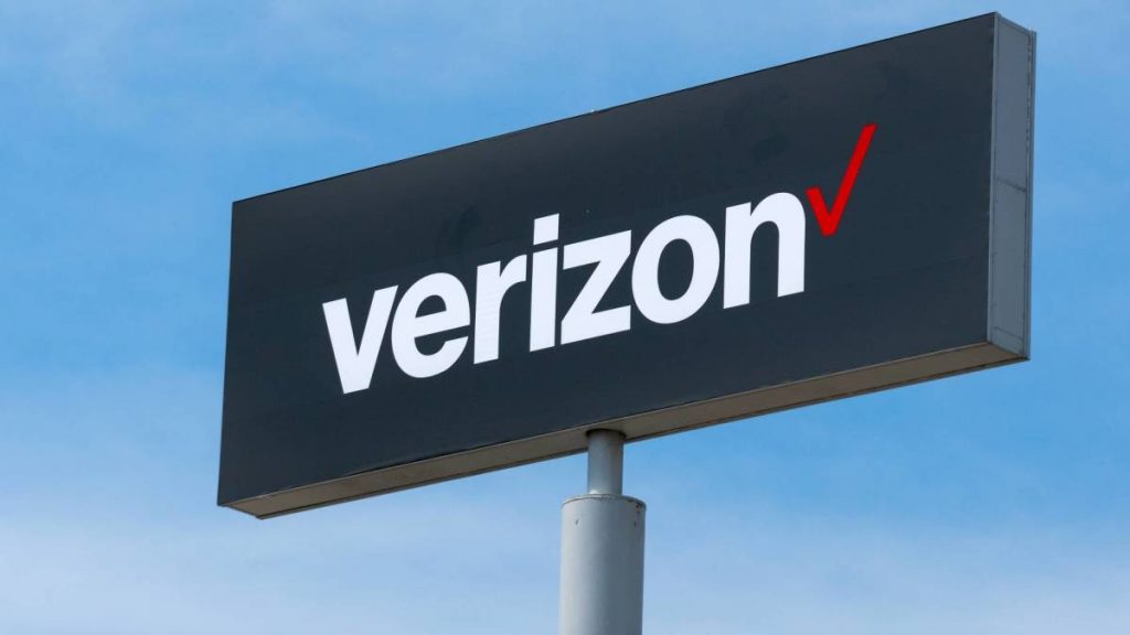 Verizon CEO hopes drastic changes will win back angry customers