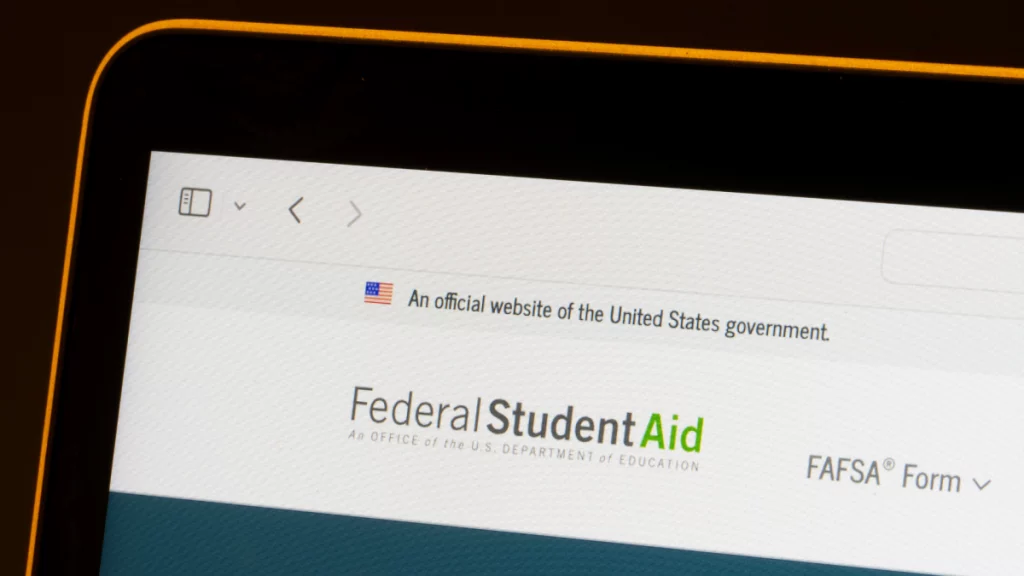 What Happened When a 'Ghost Student' Scammer Took Out Student Loans in My Name